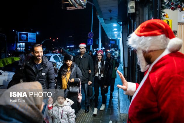 Christmas Eve atmosphere brings festive mood to Tehran