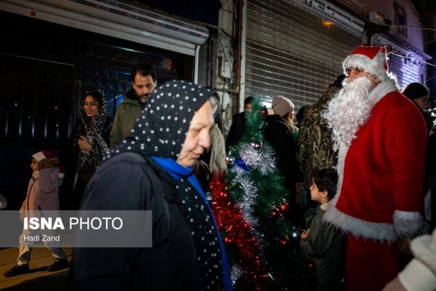 Christmas Eve atmosphere brings festive mood to Tehran