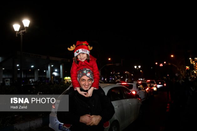 Christmas Eve atmosphere brings festive mood to Tehran