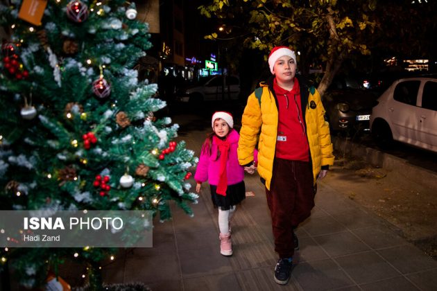 Christmas Eve atmosphere brings festive mood to Tehran