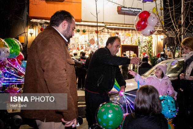 Christmas Eve atmosphere brings festive mood to Tehran
