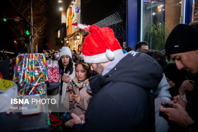 Christmas Eve atmosphere brings festive mood to Tehran