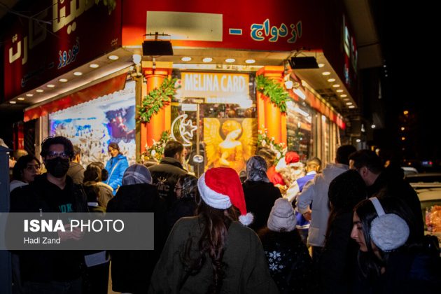 Christmas Eve atmosphere brings festive mood to Tehran