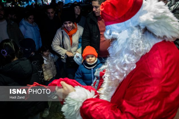 Christmas Eve atmosphere brings festive mood to Tehran
