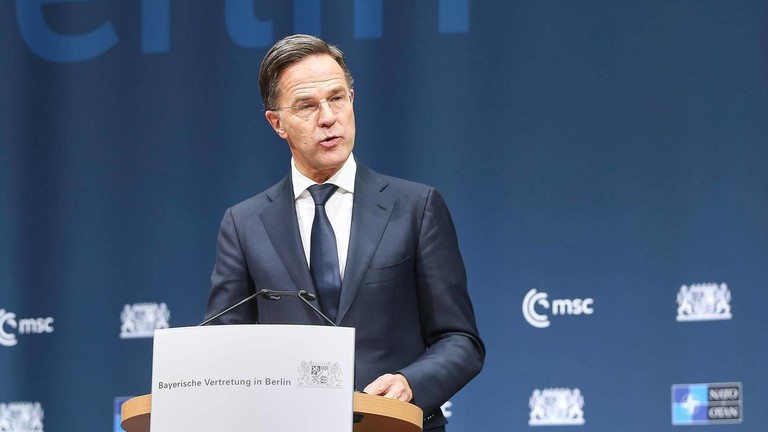 EU should not act as alternative to NATO: Chief