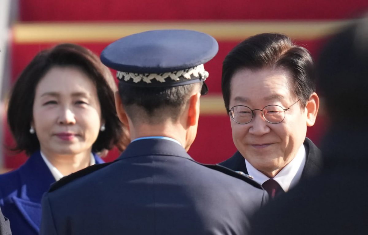 South Korea's president lands in China, hoping to sidestep Taiwan tensions 1 South Korea's president lands in China, hoping to sidestep Taiwan tensions