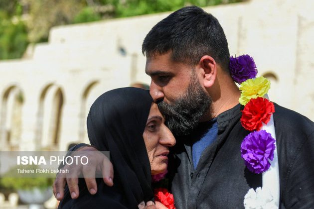 Enthusiastic welcome for the surviving crew of the Dena destroyer in Shiraz
