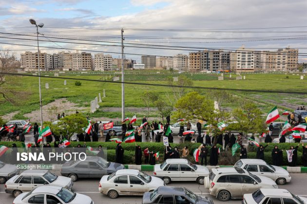 Human Chain of Iranian People to Condemn Trump's Attack on Civilian Infrastructure