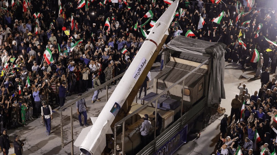 Iran’s Missile Power in the Heart of Public Squares: A Night of Defensive Might